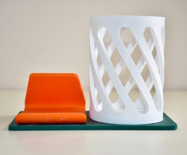 Mobile and Pen Stand - Image 4